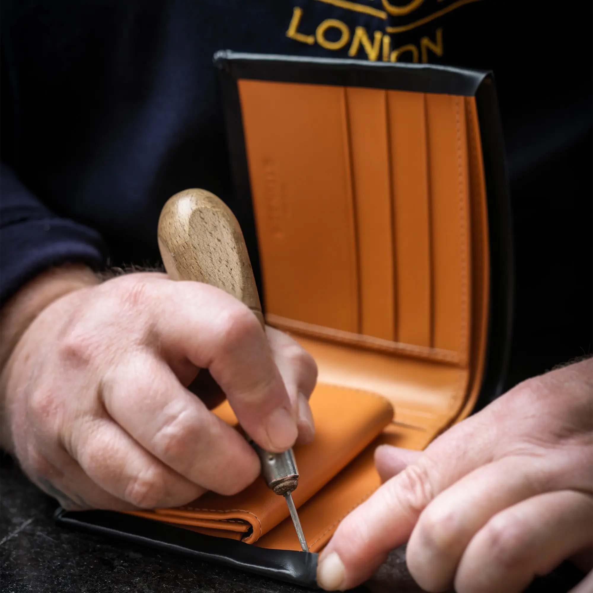 Bridle Hide Billfold Wallet with 3 C/C and Purse - Image 19