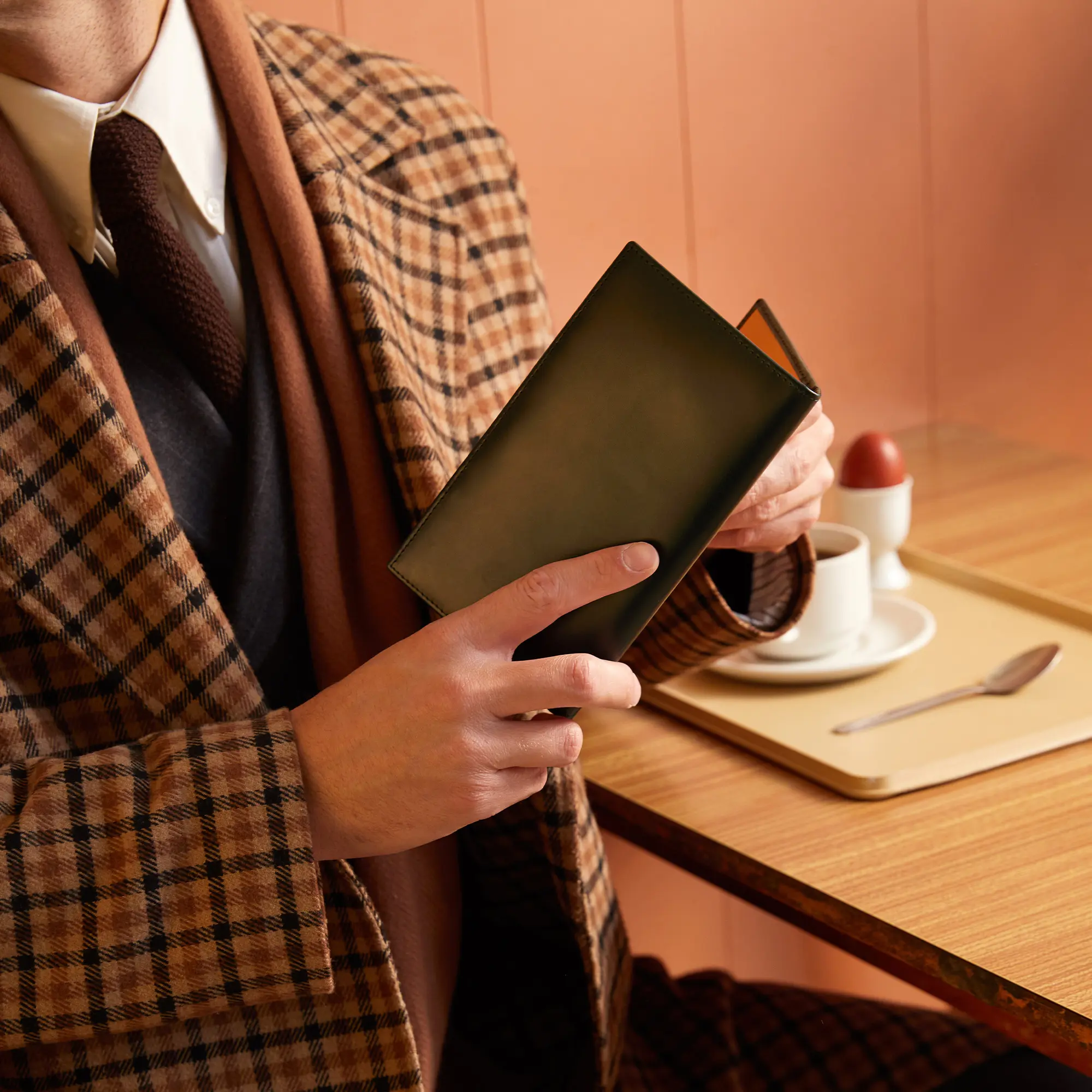 Bridle Hide Coat Wallet with 20 C/C - Image 7