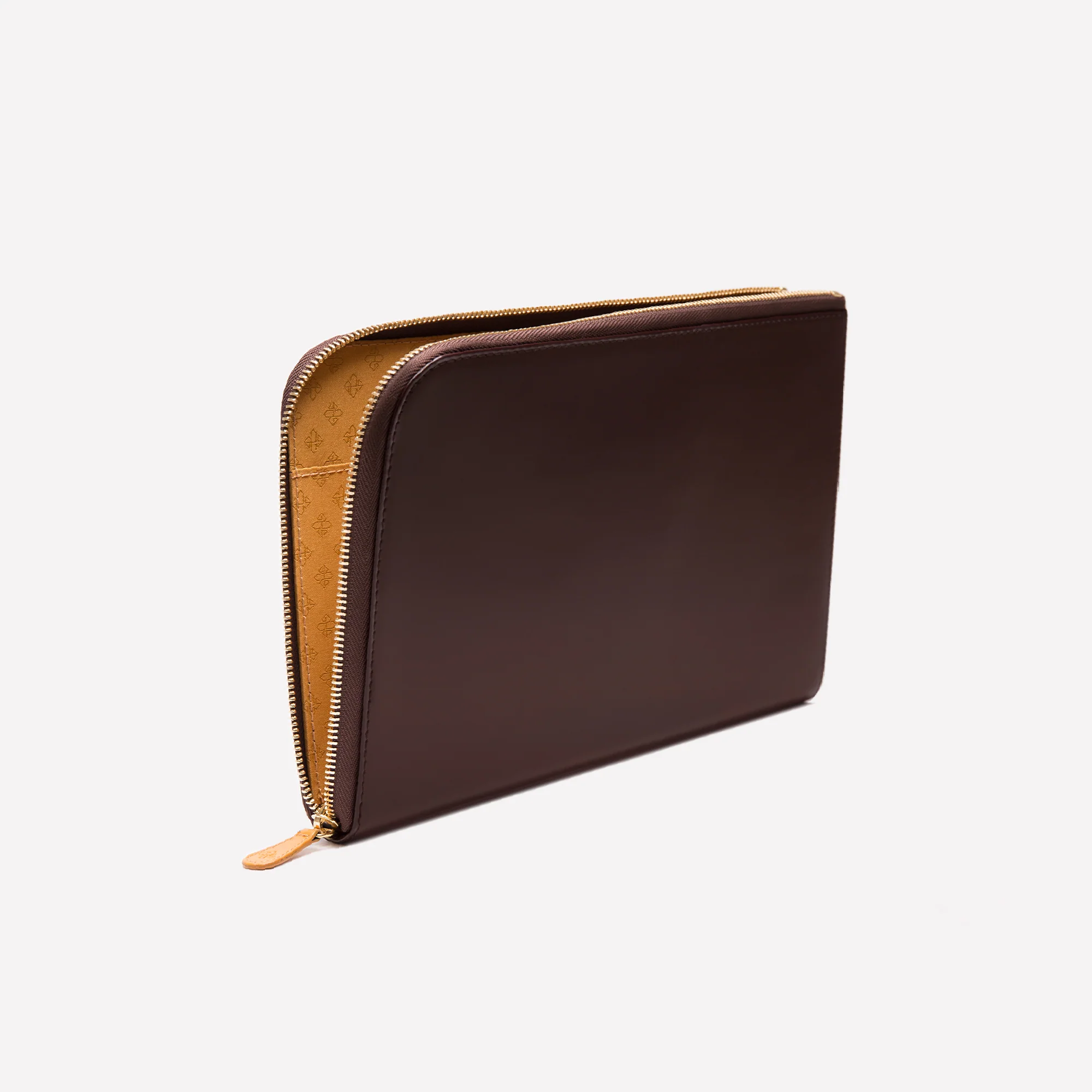 Bridle Hide Medium Zip Pouch - Image 3