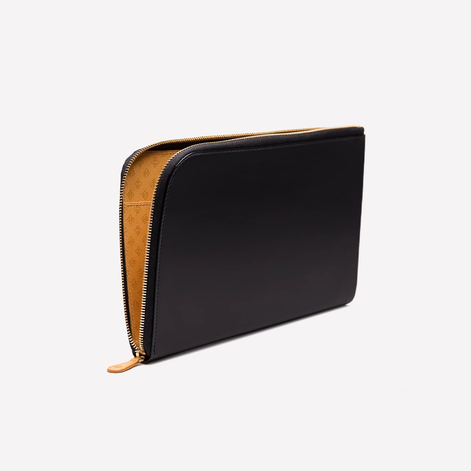 Bridle Hide Medium Zip Pouch - Image 37