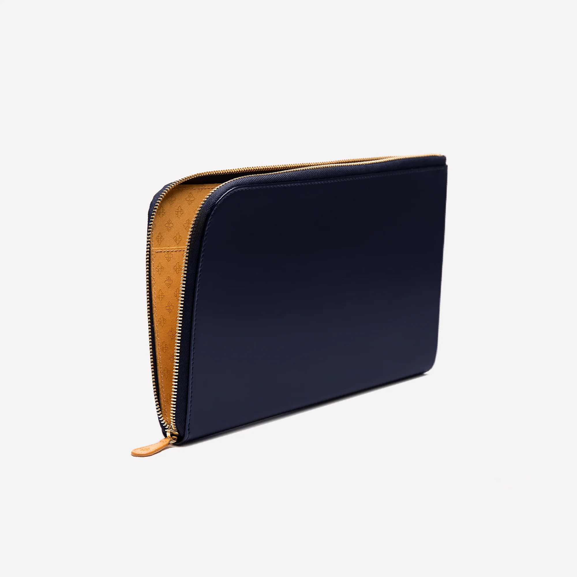 Bridle Hide Medium Zip Pouch - Image 8