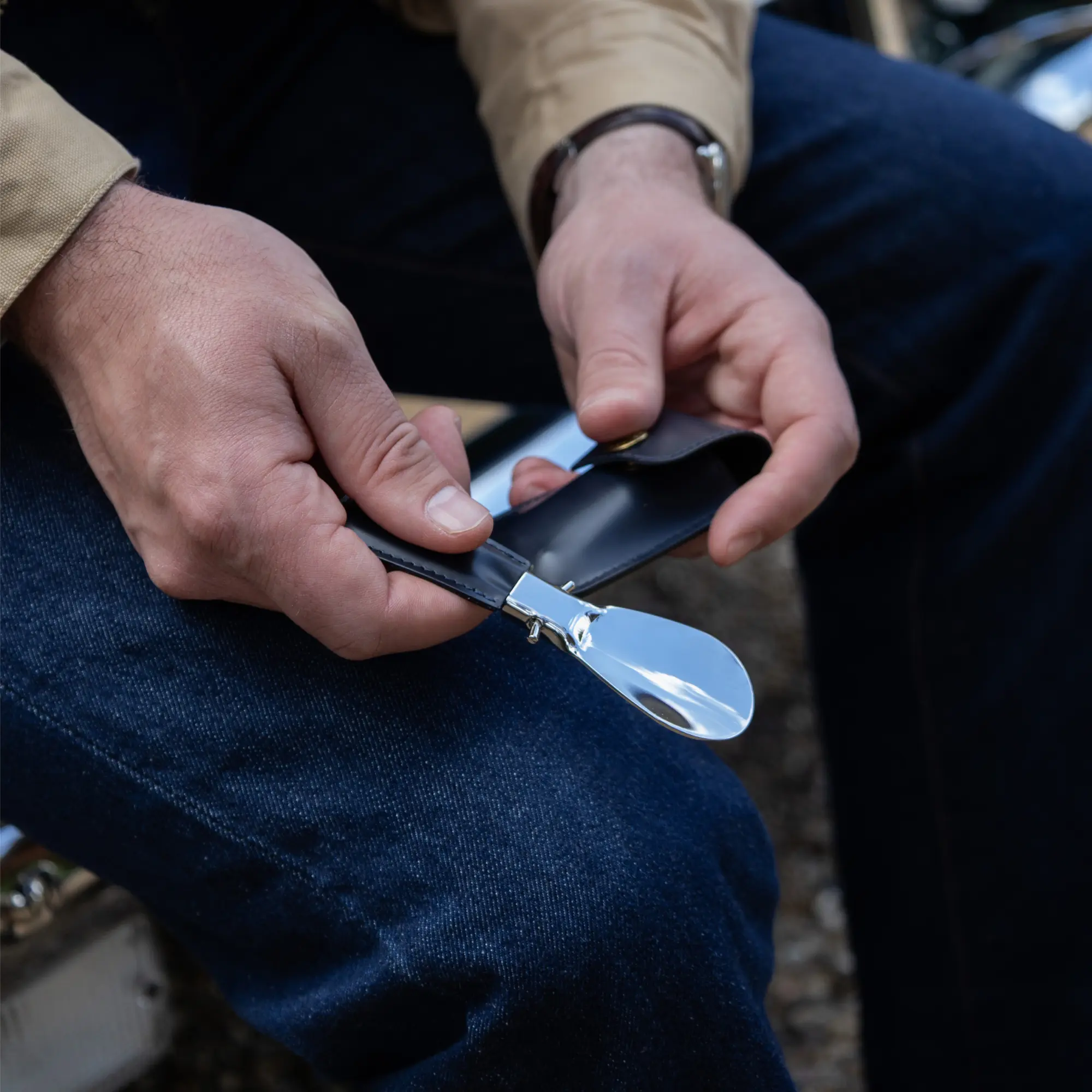 Bridle Hide Travel Shoehorn - Image 8