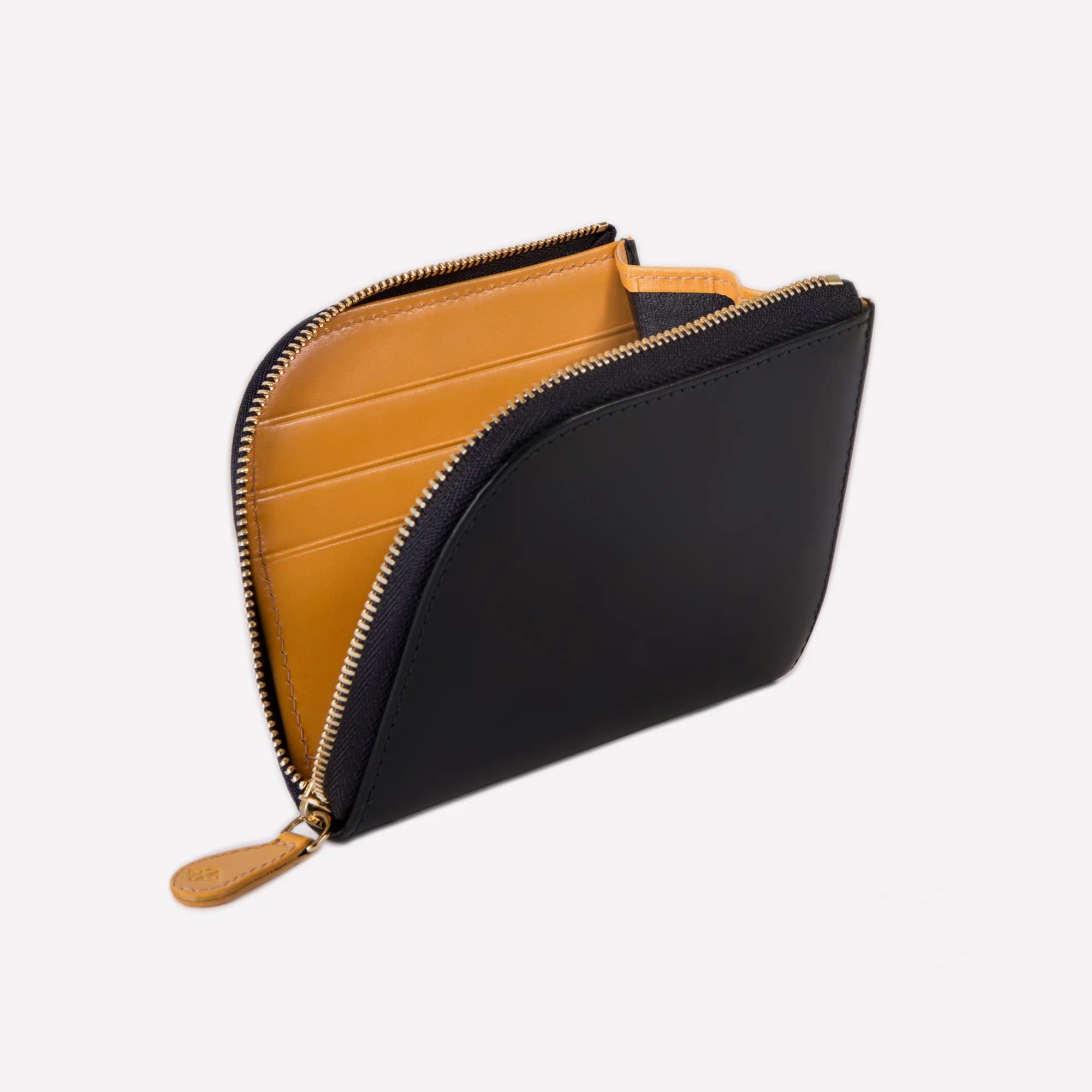 Bridle Hide Zipped Curved Wallet with Key Strap - Image 18