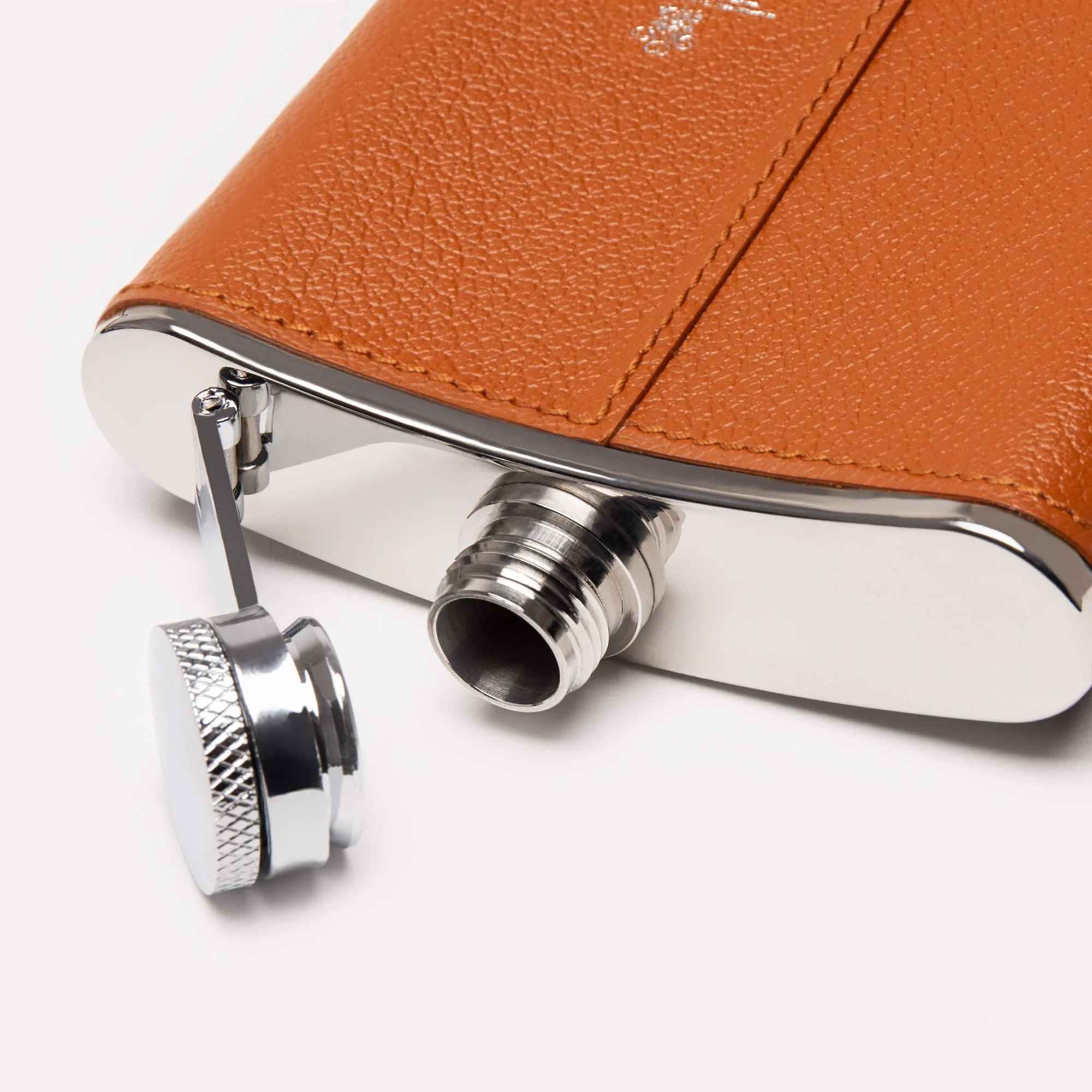 Capra 4oz Hip Flask - Image 3