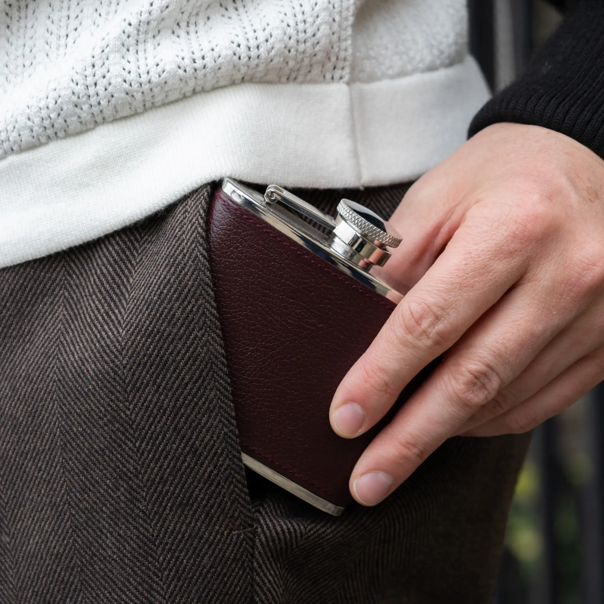 Capra 4oz Hip Flask - Image 8