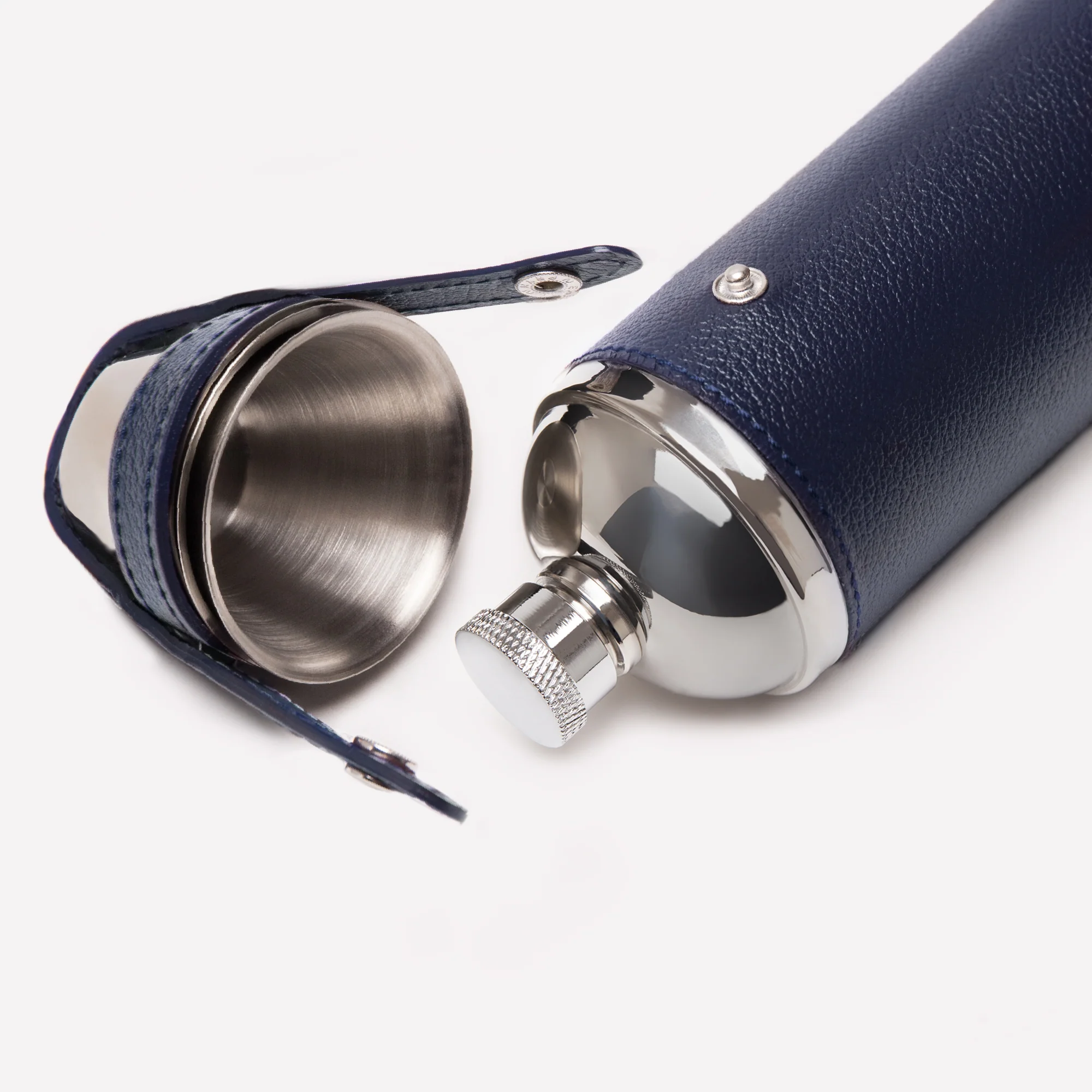 Capra 8oz Hunter Flask with 4 Cups - Image 10