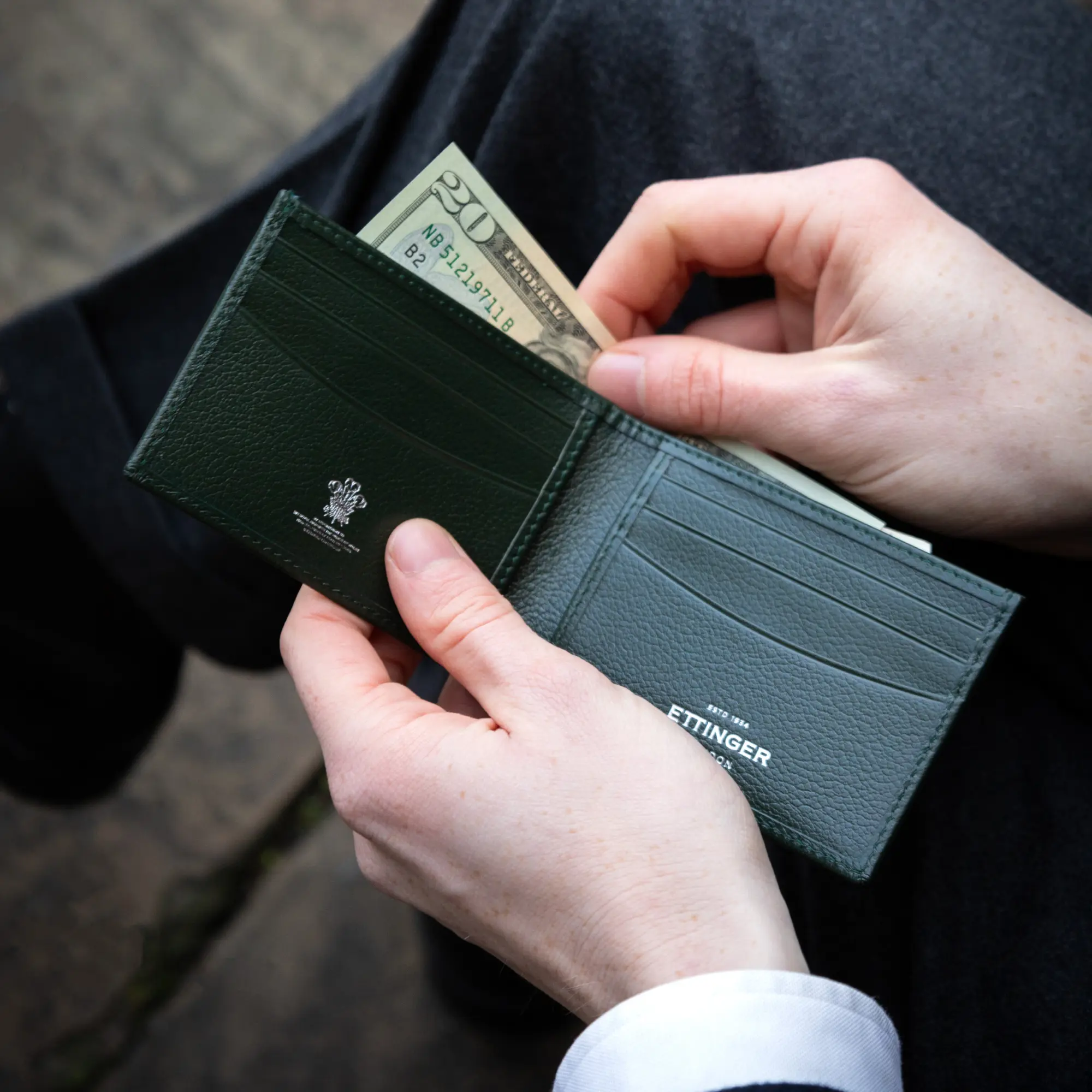 Capra Dollar Wallet with 6 C/C - Image 10