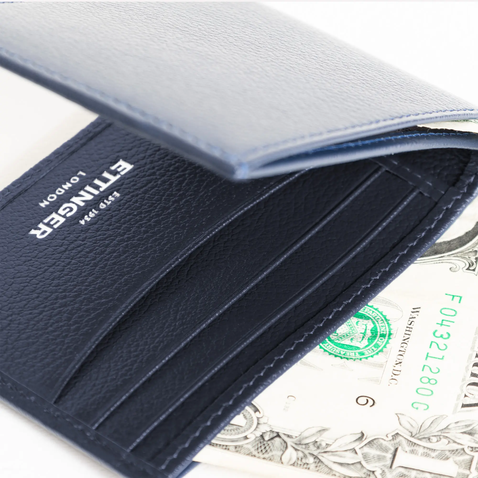 Capra Dollar Wallet with 6 C/C - Image 19