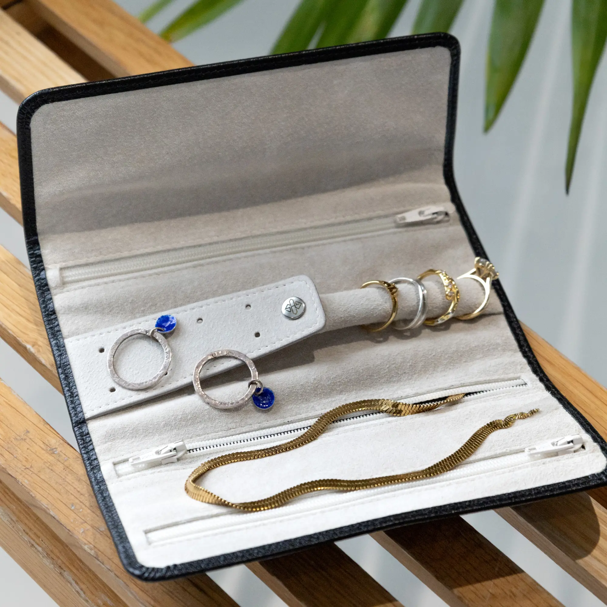 Capra Ecru Large Jewellery Roll - Image 3