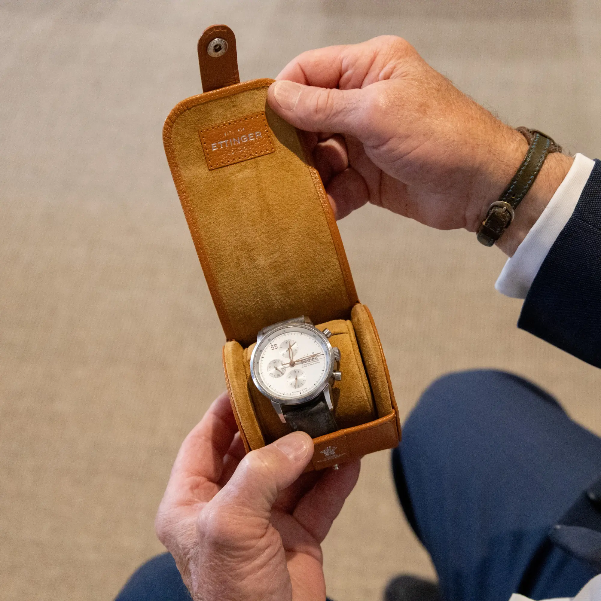 Capra Single Watch Roll - Image 11