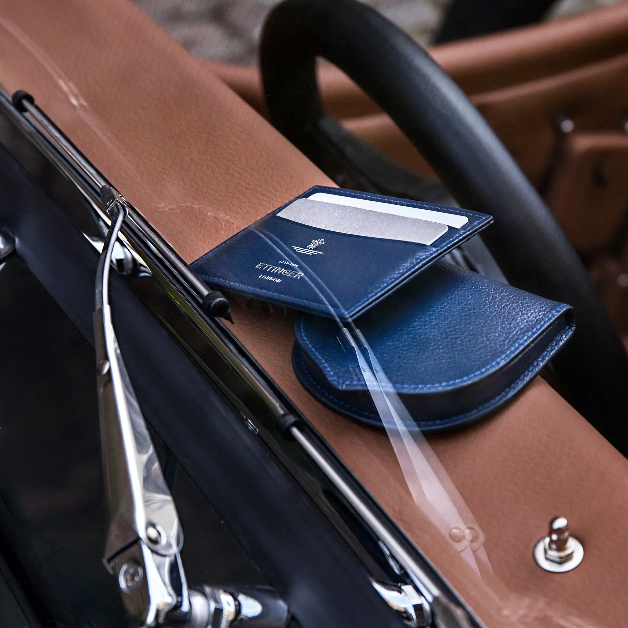 Capra Tray Purse - Image 5