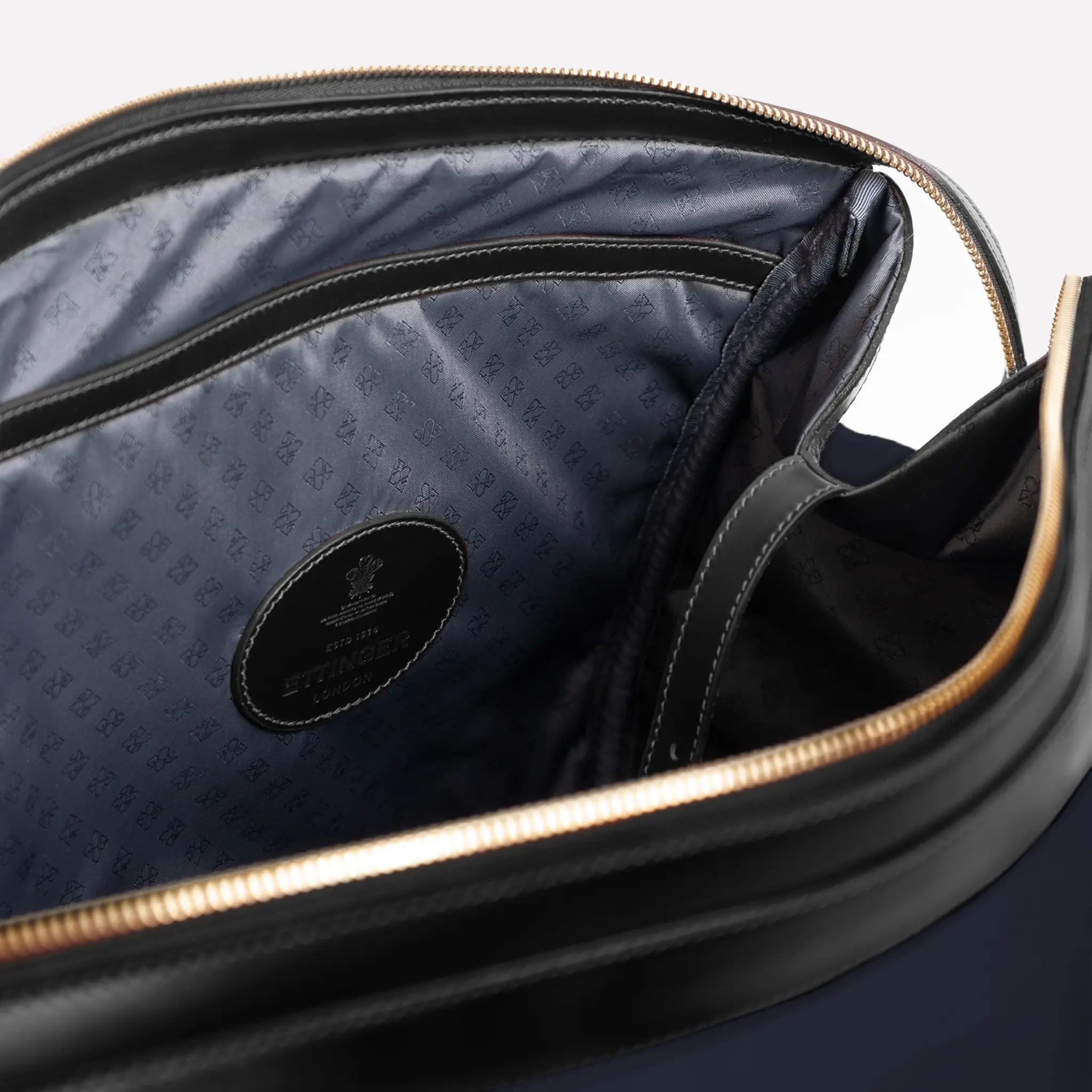 Pursuits Cotswold Weekend Bag - Image 22