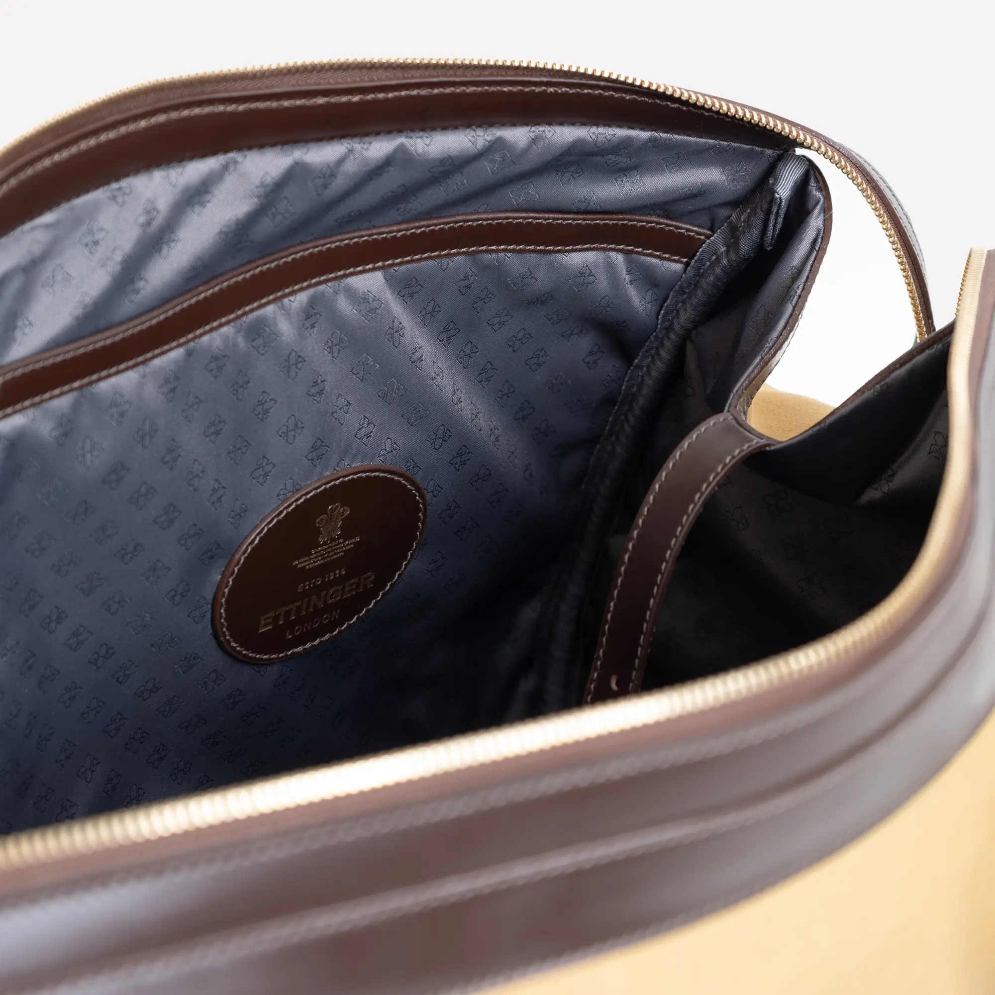 Pursuits Cotswold Weekend Bag - Image 6